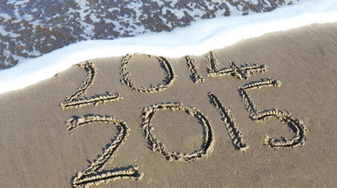 2015 year spelt in sand